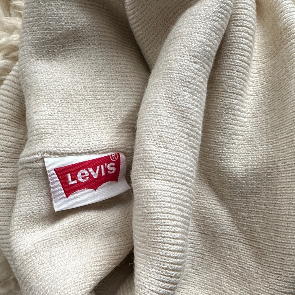 Levi's Cream Knit Accessory - Picture 2 of 2